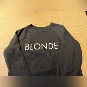 Blonde sweater: crew neck